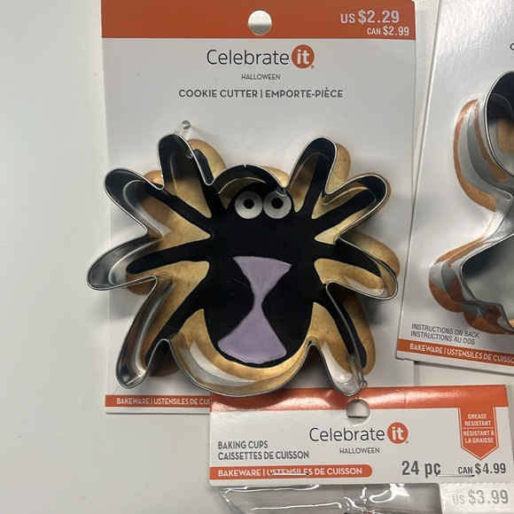 Halloween Baking Lot - Picture 2 of 6